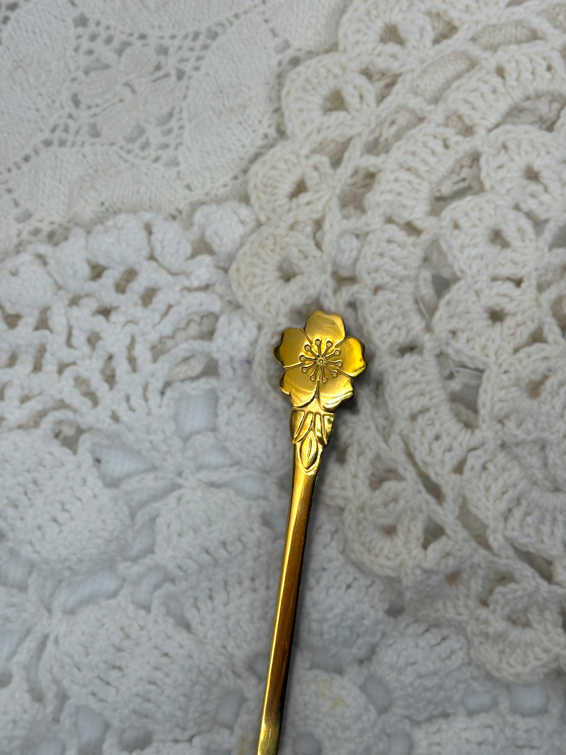 Gold flower