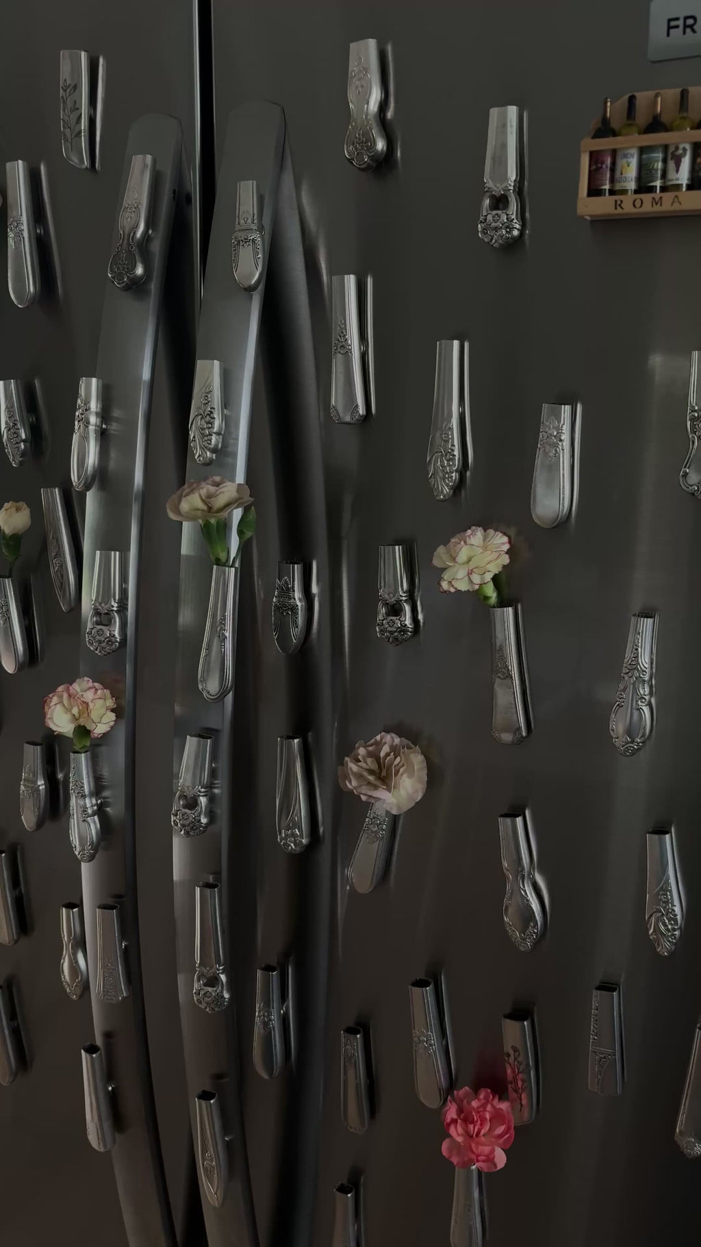 Magnetic Vase