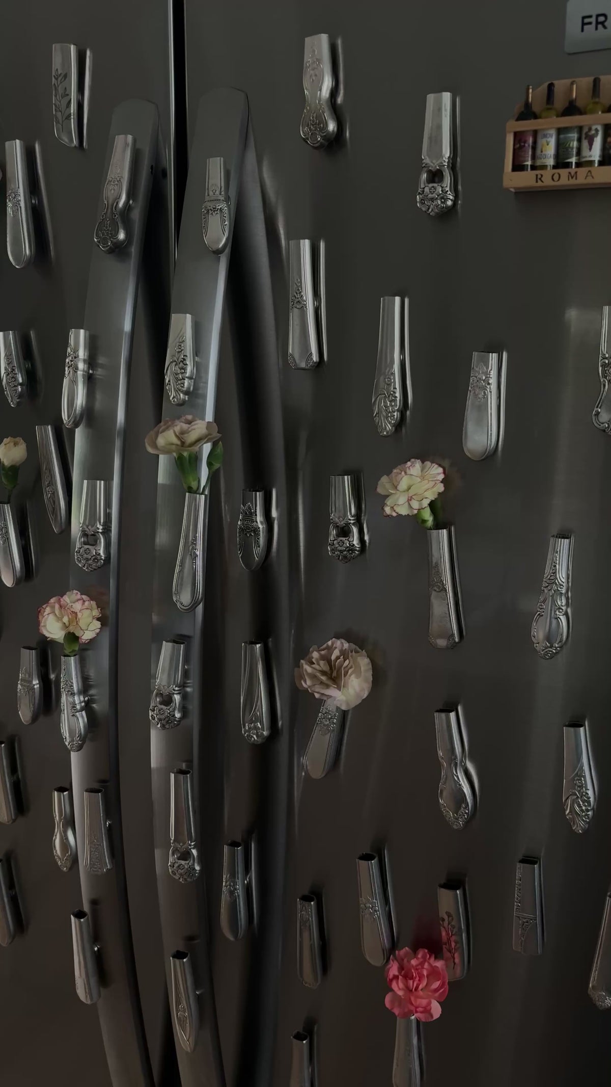 Magnetic Vase